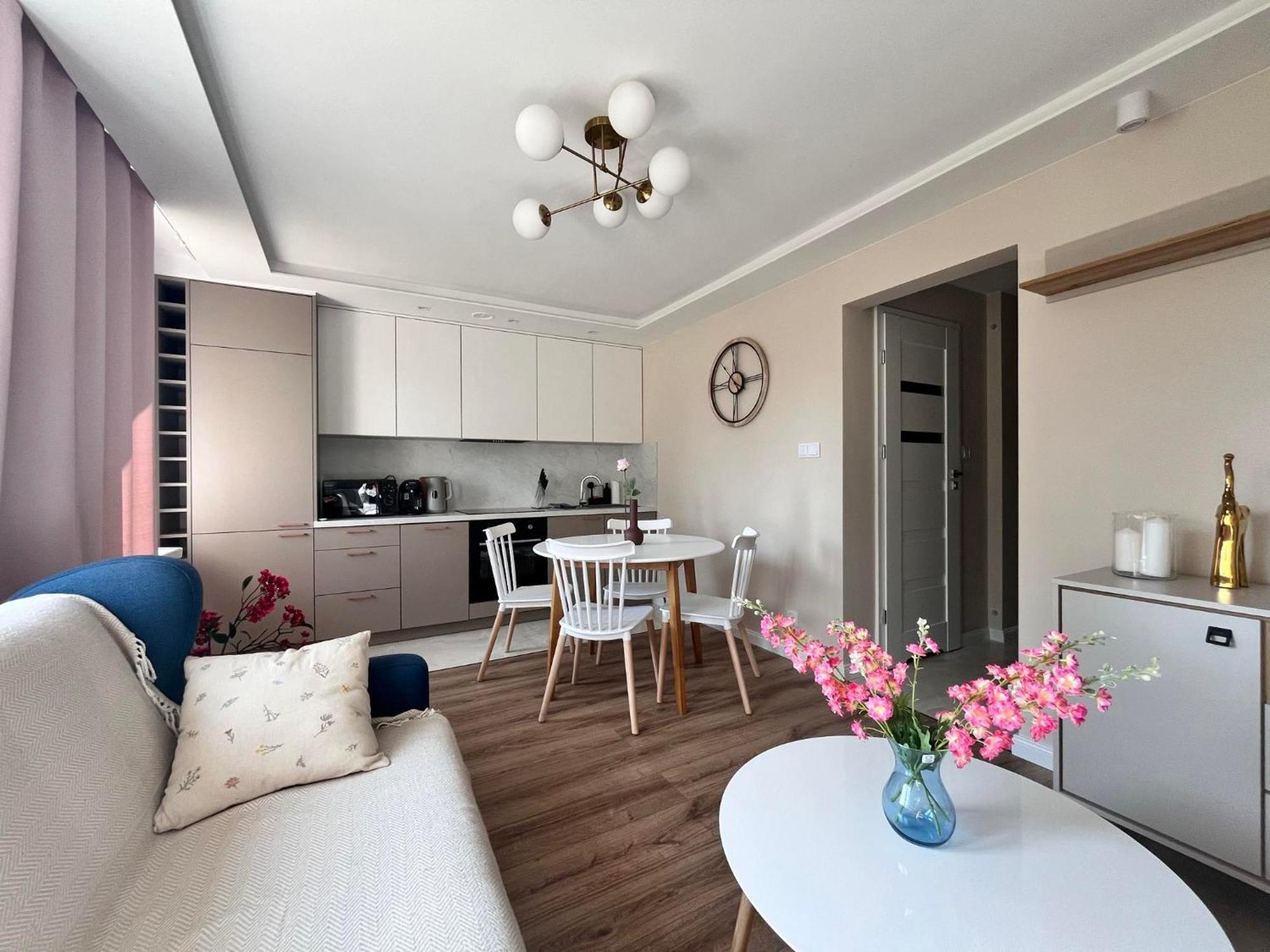 Prestige Apartment Bohaterow Warszawy Kielce Exterior photo